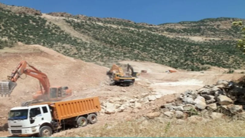 Earthworks, Structures and Superstructure